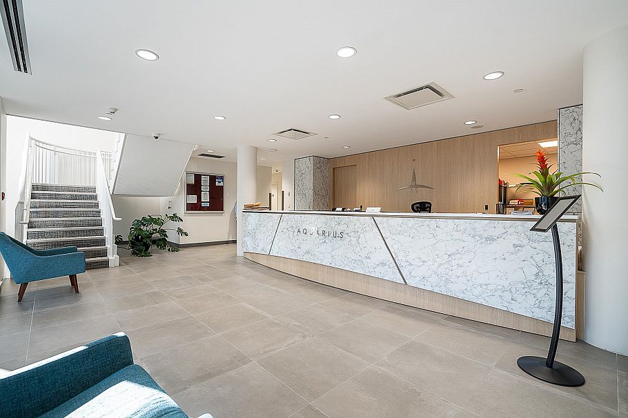 2303 1199 Marinaside Crescent Vancouver, BC - 23