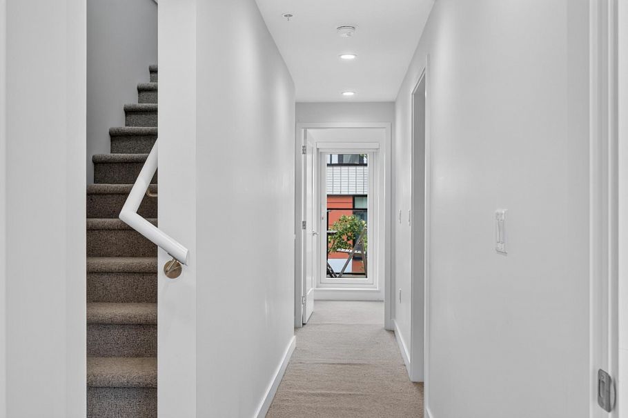 561 W 29th Avenue Vancouver, BC - 13