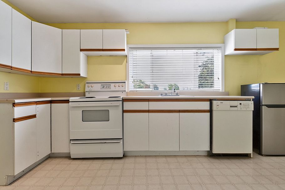 341 W 24th Street North Vancouver, BC - 22