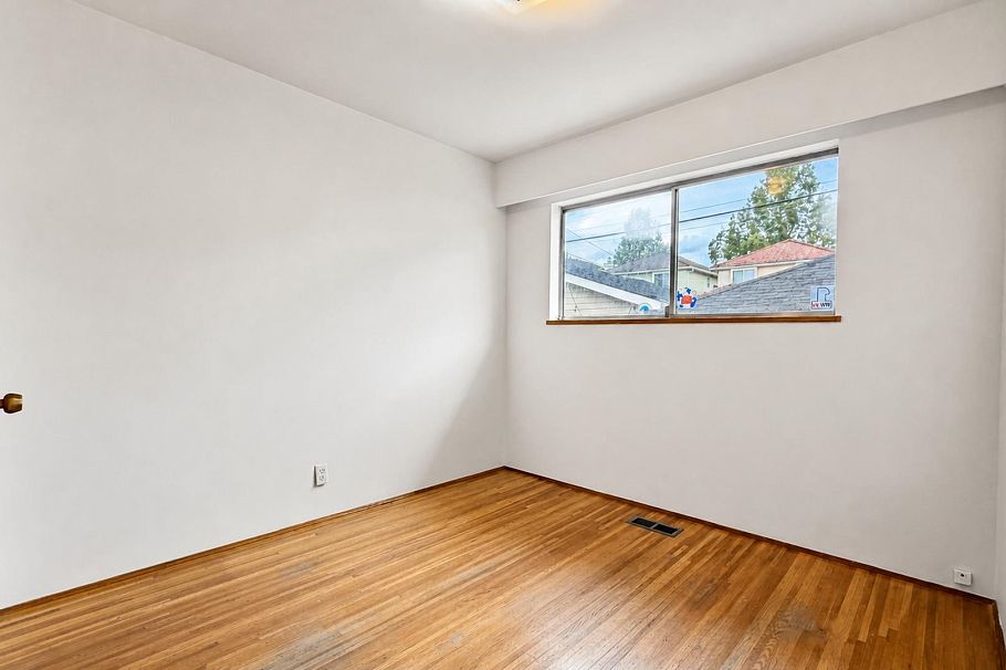 817 W 64th Avenue Vancouver, BC - 12