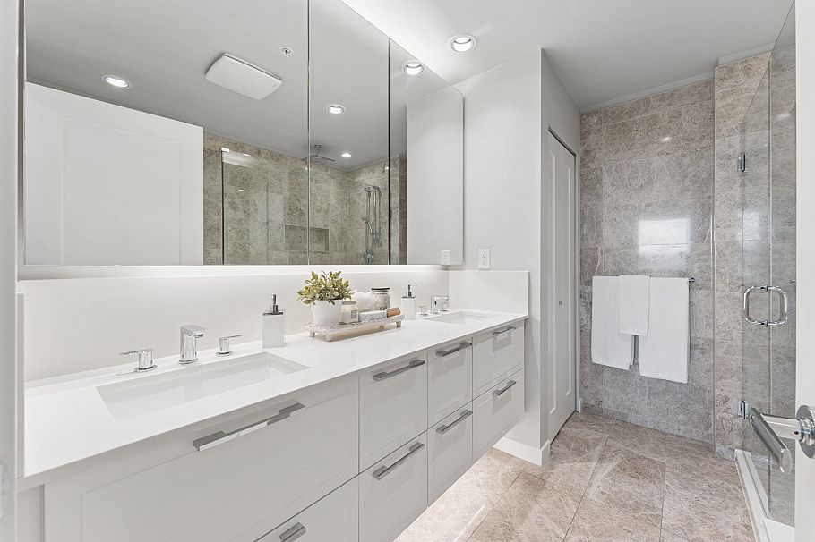 1208 118 Carrie Cates Court North Vancouver, BC - 25