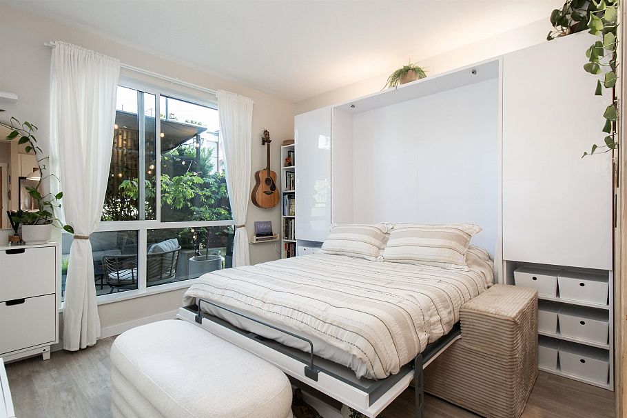111 615 E 3rd Street North Vancouver, BC - 11
