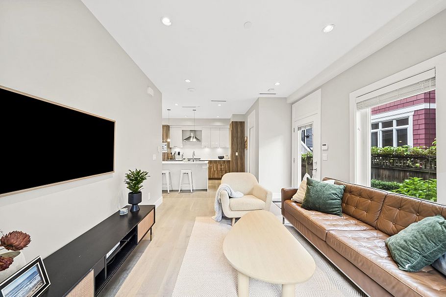 2 233 W 5th Street North Vancouver, BC - 8