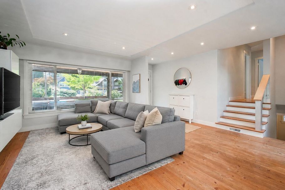 1218 W 22nd Street North Vancouver, BC - 14