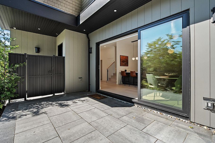 1605 E 21st Avenue Vancouver, BC - 20