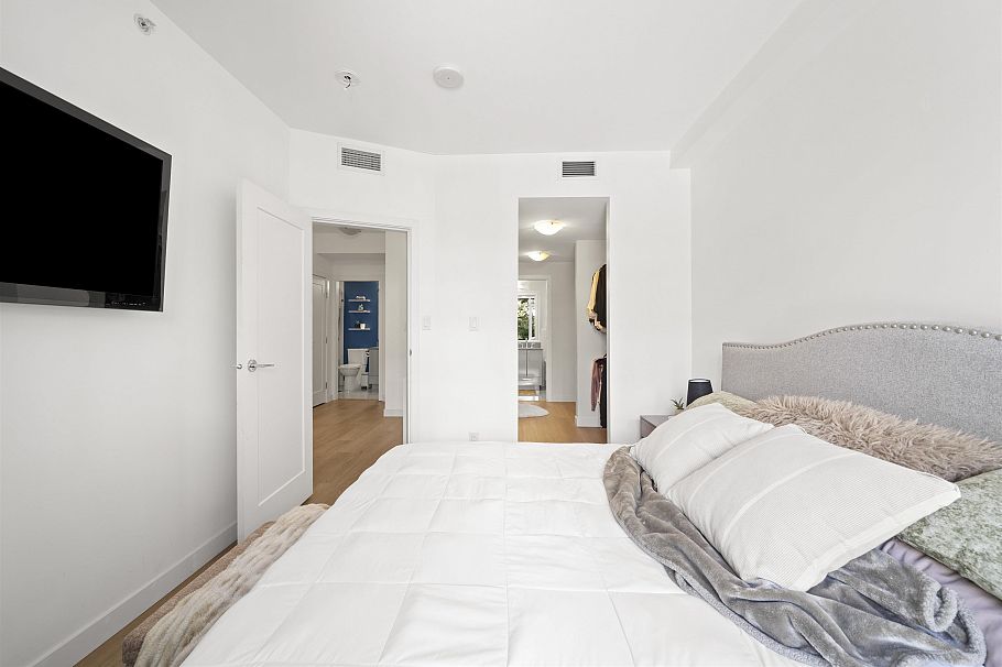 70 W 1st Avenue Vancouver, BC - 14