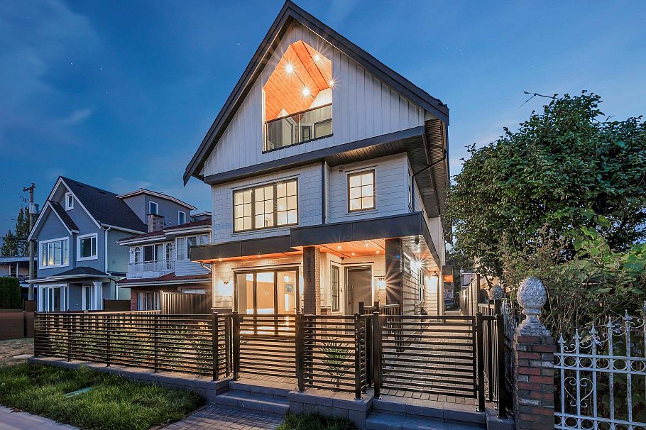 1 5150 Spencer Street Vancouver, BC - 1