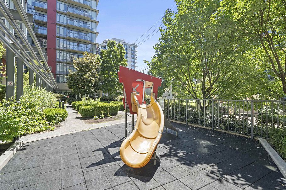 70 W 1st Avenue Vancouver, BC - 21