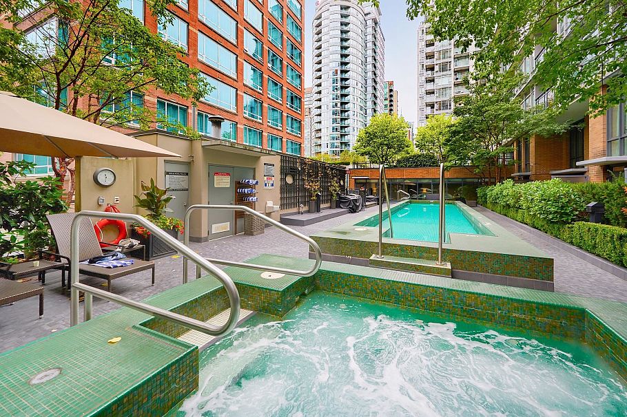 1805 788 Richards Street Vancouver, BC - 21