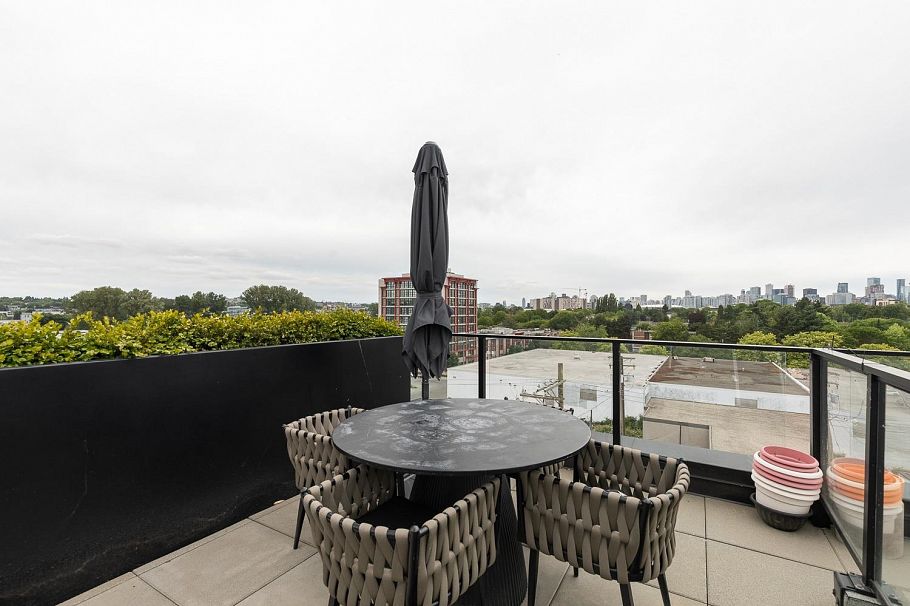 321 1120 E Georgia Street Vancouver, BC - 25