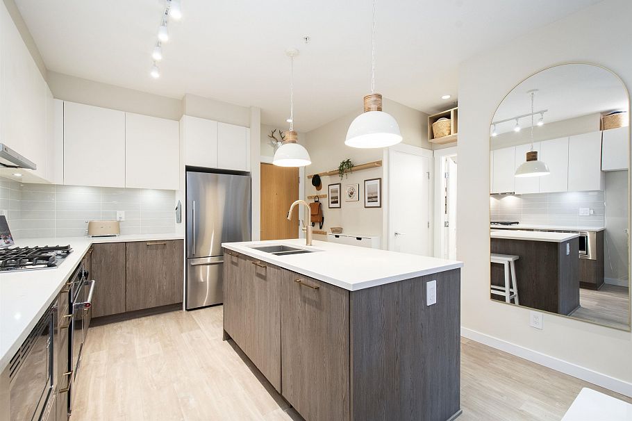 111 615 E 3rd Street North Vancouver, BC - 17