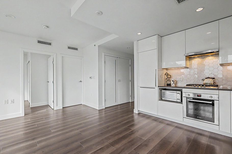 210 8138 Fraser Street Vancouver, BC - 7