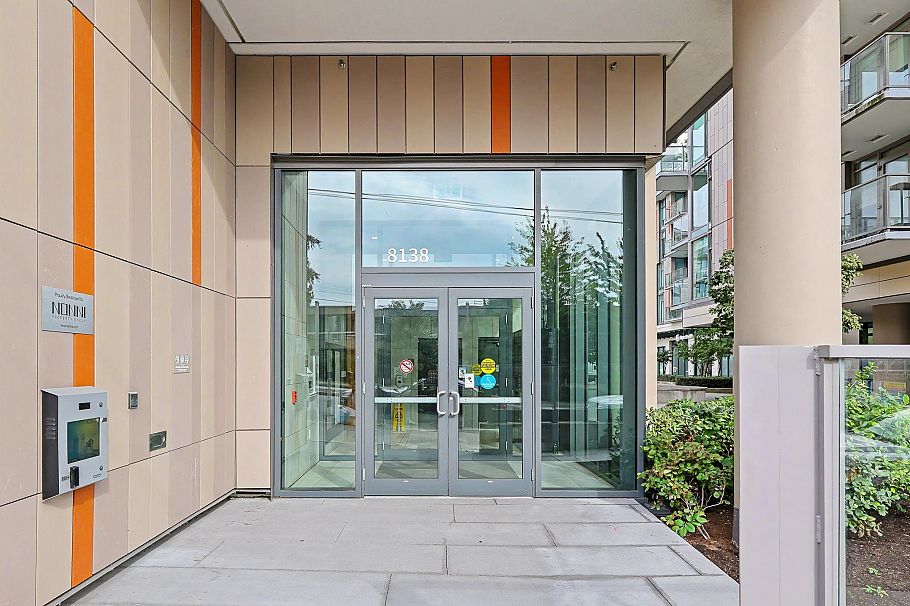 210 8138 Fraser Street Vancouver, BC - 3