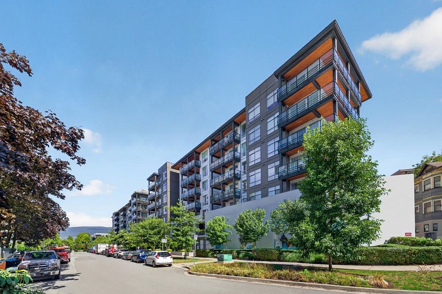 210 108 E 8th Street North Vancouver, BC - 34