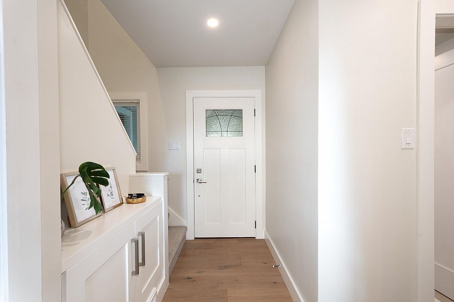 3067 Plymouth Drive North Vancouver, BC - 5