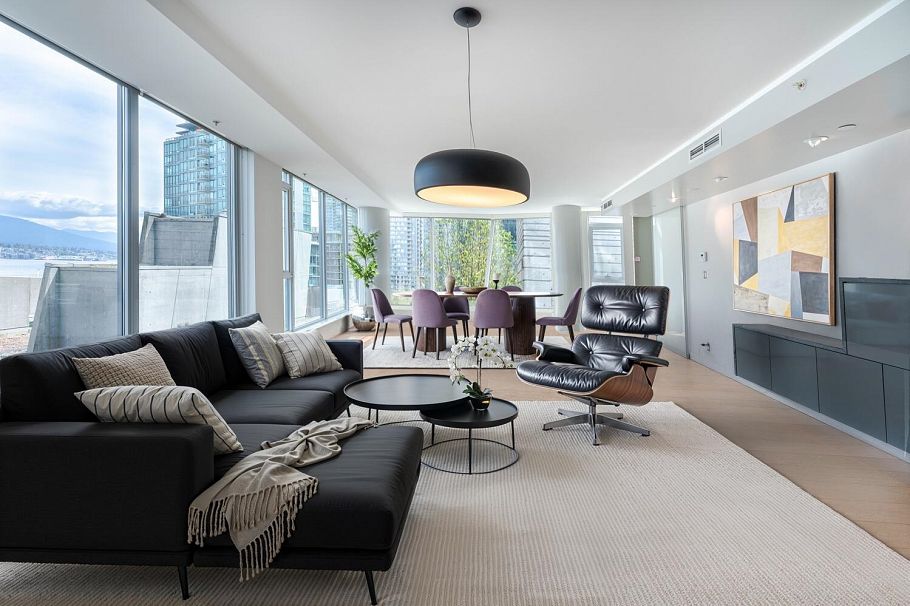 702 1499 W Pender Street Vancouver, BC - 3