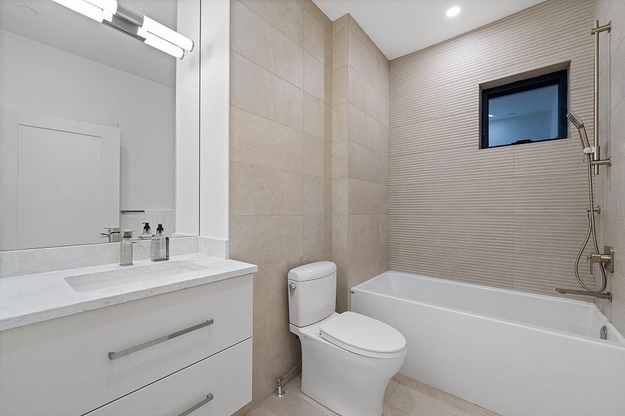 1605 E 21st Avenue Vancouver, BC - 31
