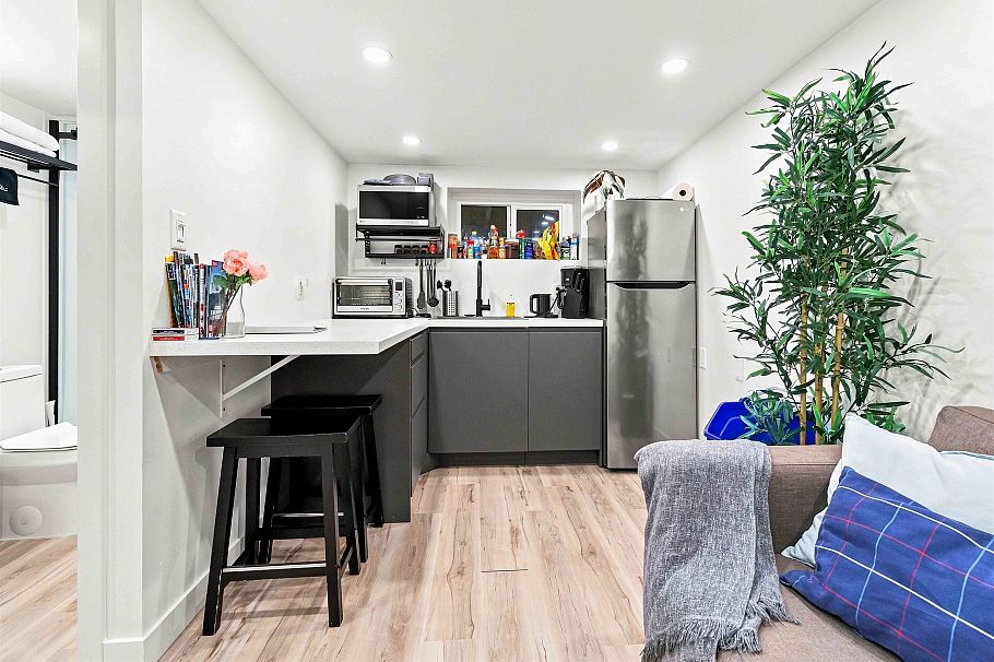 2764 Dundas Street Vancouver, BC - 24