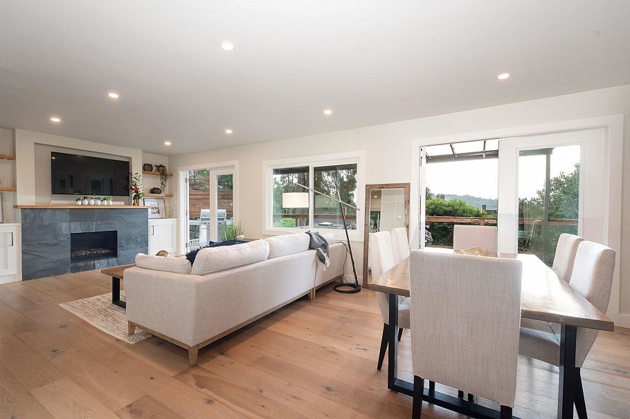 3067 Plymouth Drive North Vancouver, BC - 9