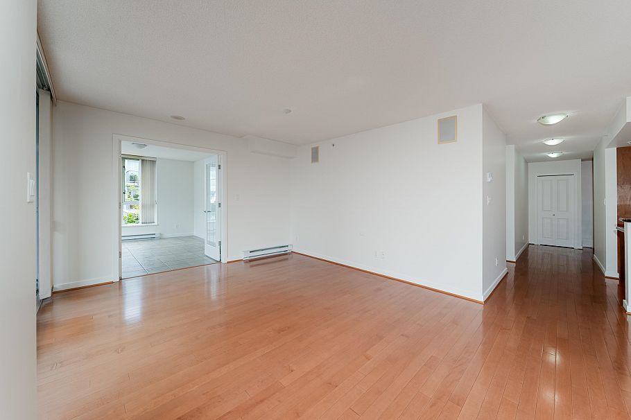 317 1425 W 6th Avenue Vancouver, BC - 9