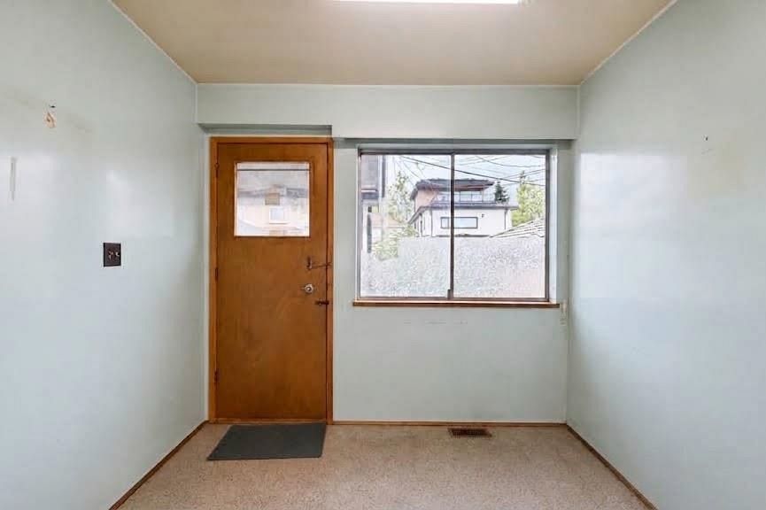 817 W 64th Avenue Vancouver, BC - 16
