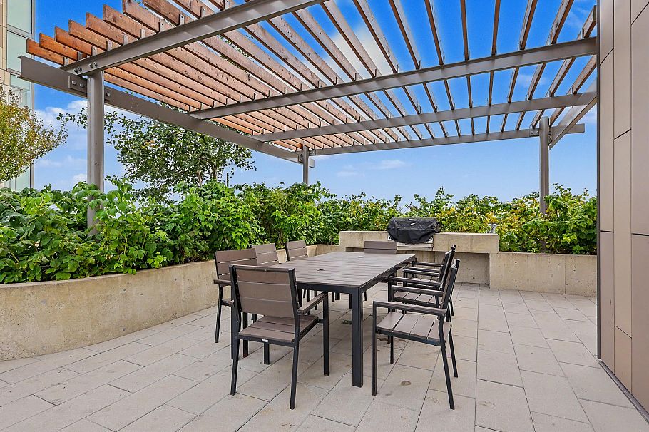 210 8138 Fraser Street Vancouver, BC - 16
