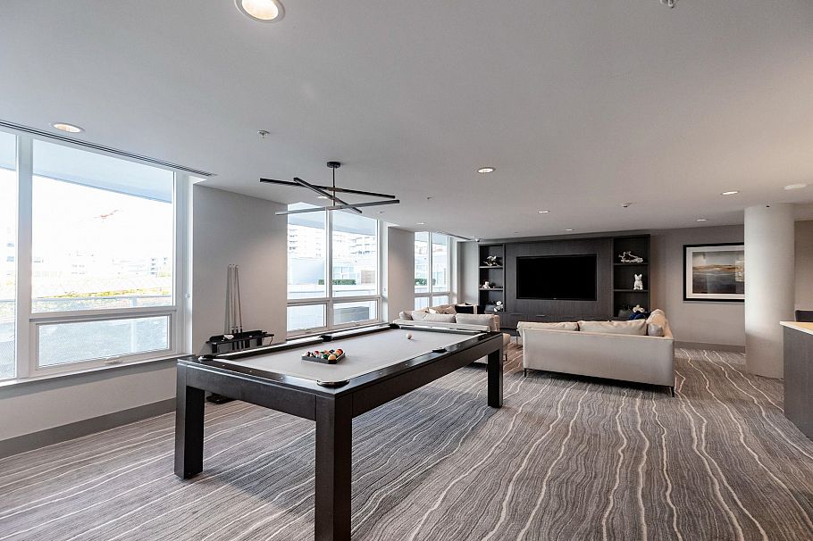 1208 118 Carrie Cates Court North Vancouver, BC - 32