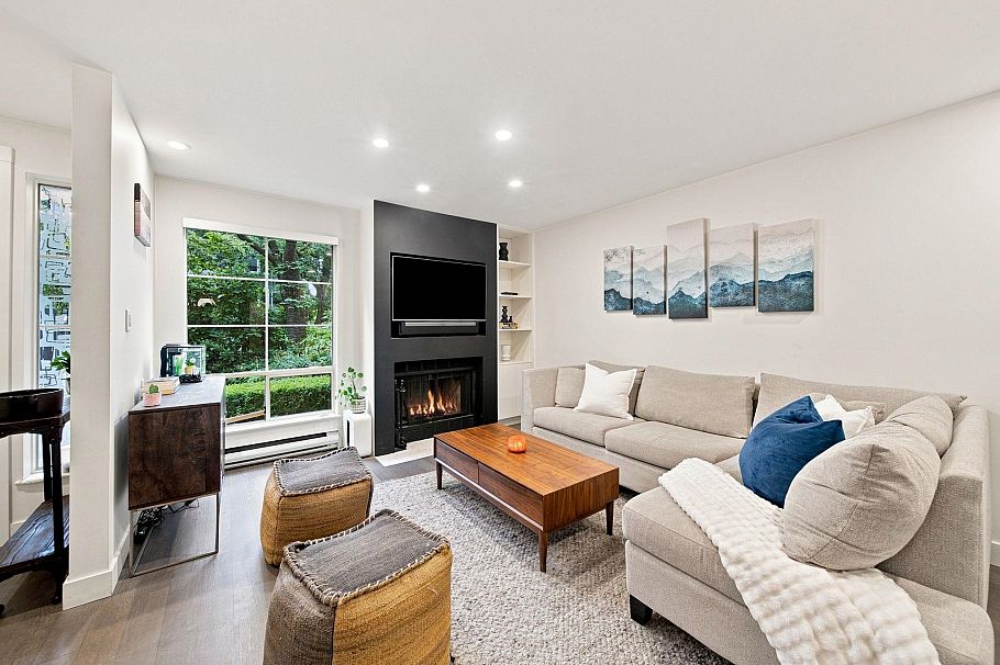 3062 Willow Street Vancouver, BC - 1