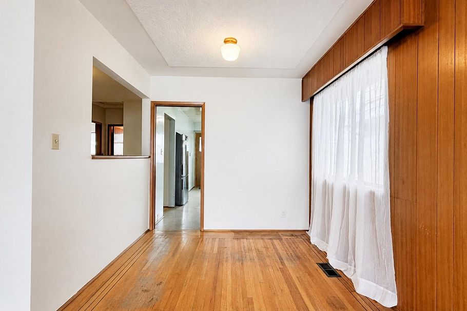 817 W 64th Avenue Vancouver, BC - 5