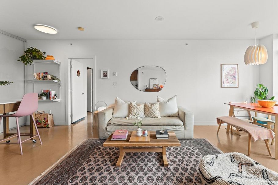 715 221 Union Street Vancouver, BC - 2