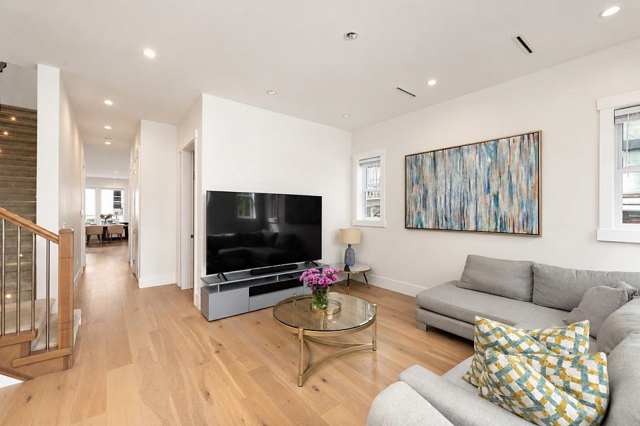 344 E 21 Street North Vancouver, BC - 7