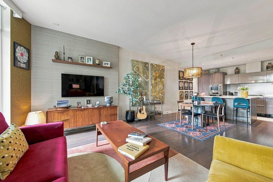 306 1616 Columbia Street Vancouver, BC - 4