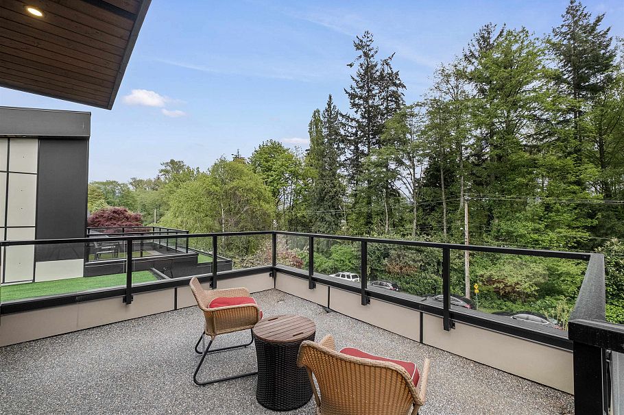 1126 Heywood Street North Vancouver, BC - 16