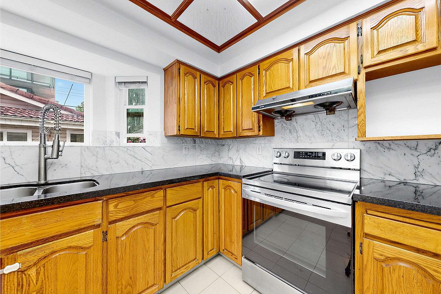 8377 Shaughnessy Street Vancouver, BC - 6