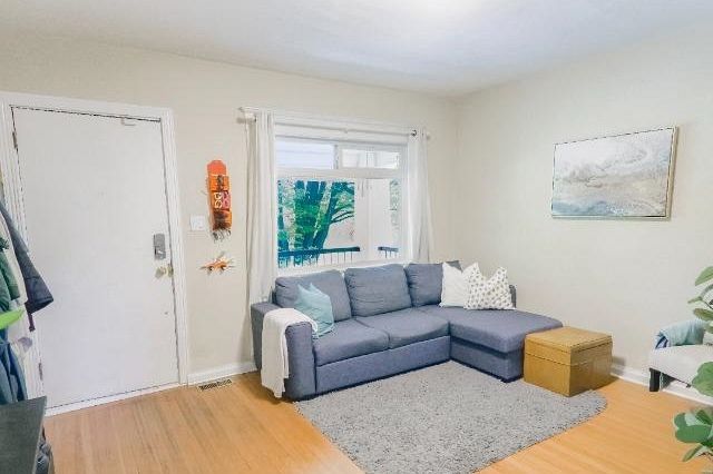 550 Cassiar Street Vancouver, BC - 2