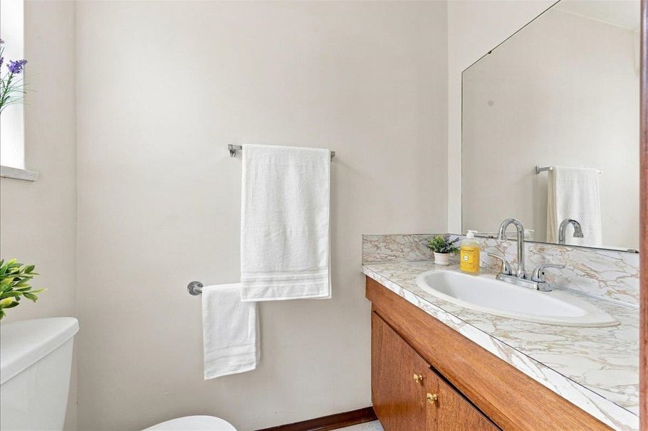 5884 Ormidale Street Vancouver, BC - 20
