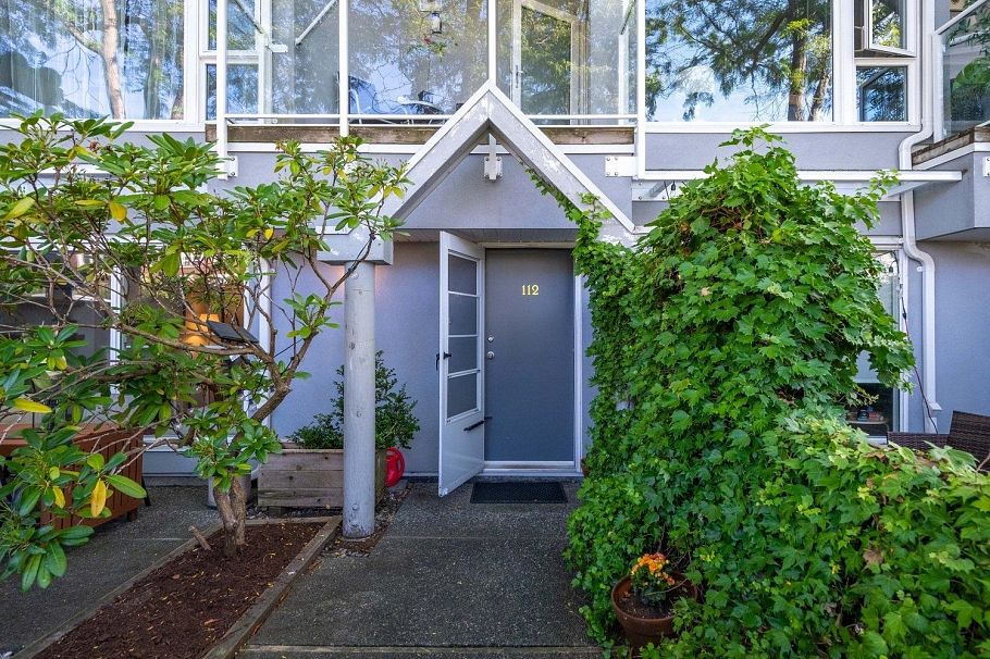 112 2020 W 8th Avenue Vancouver, BC - 23