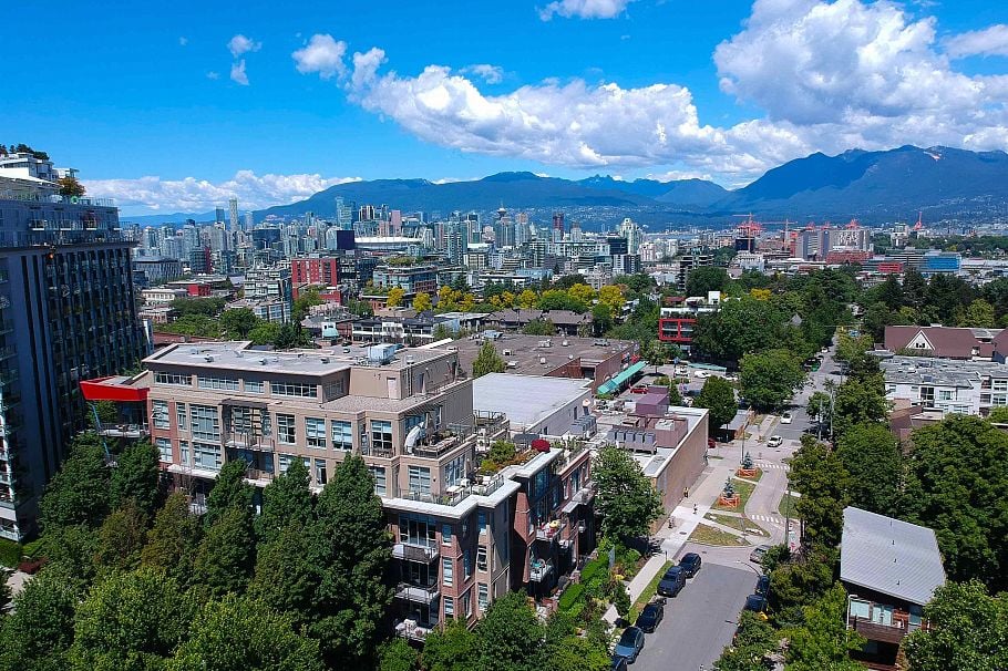 357 E 11th Avenue Vancouver, BC - 28