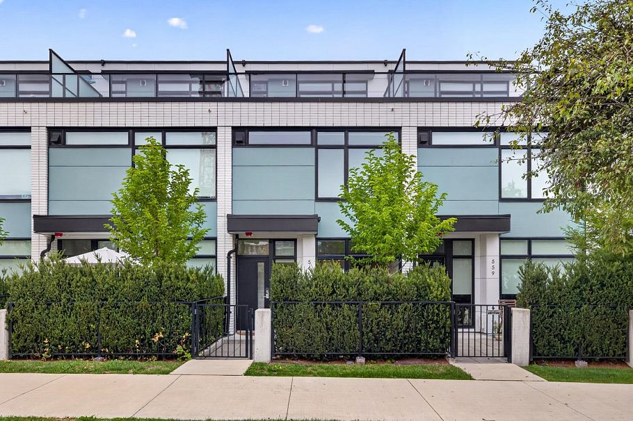 561 W 29th Avenue Vancouver, BC - 39