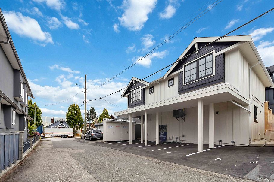 2 552 Kaslo Street Vancouver, BC - 29