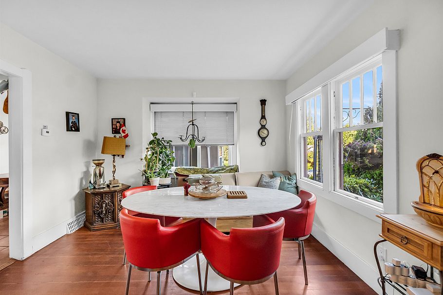 319 E 27th Street North Vancouver, BC - 22
