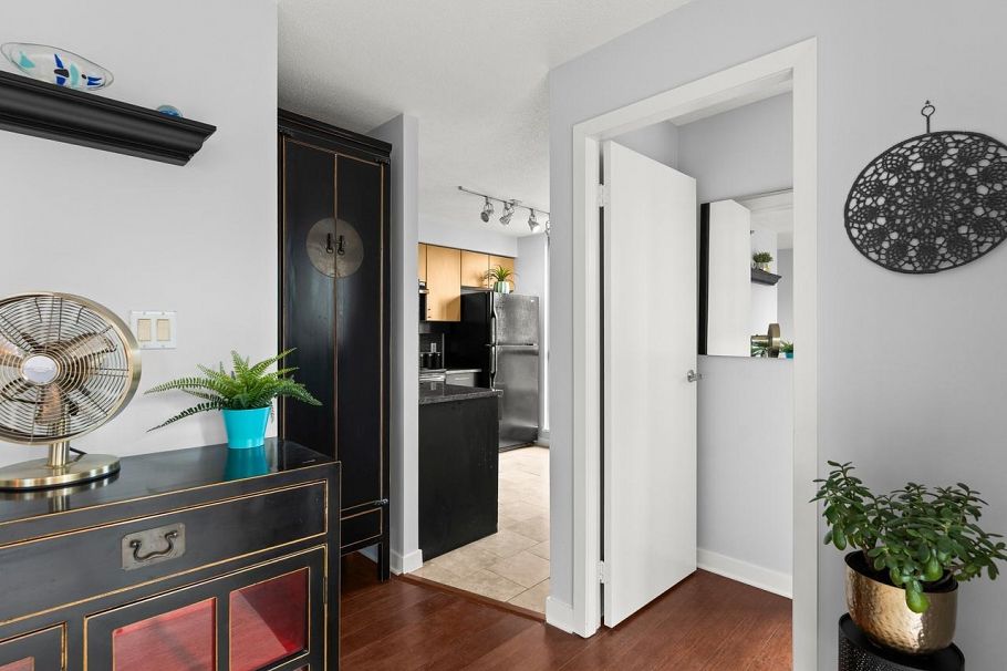 401 1238 Richards Street Vancouver, BC - 12