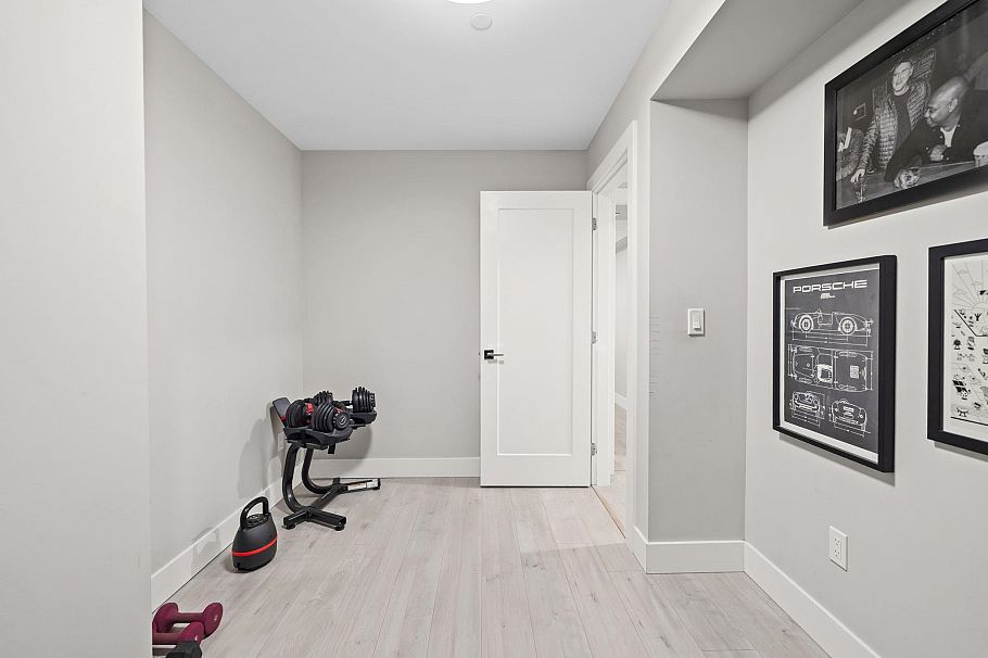 2 233 W 5th Street North Vancouver, BC - 22