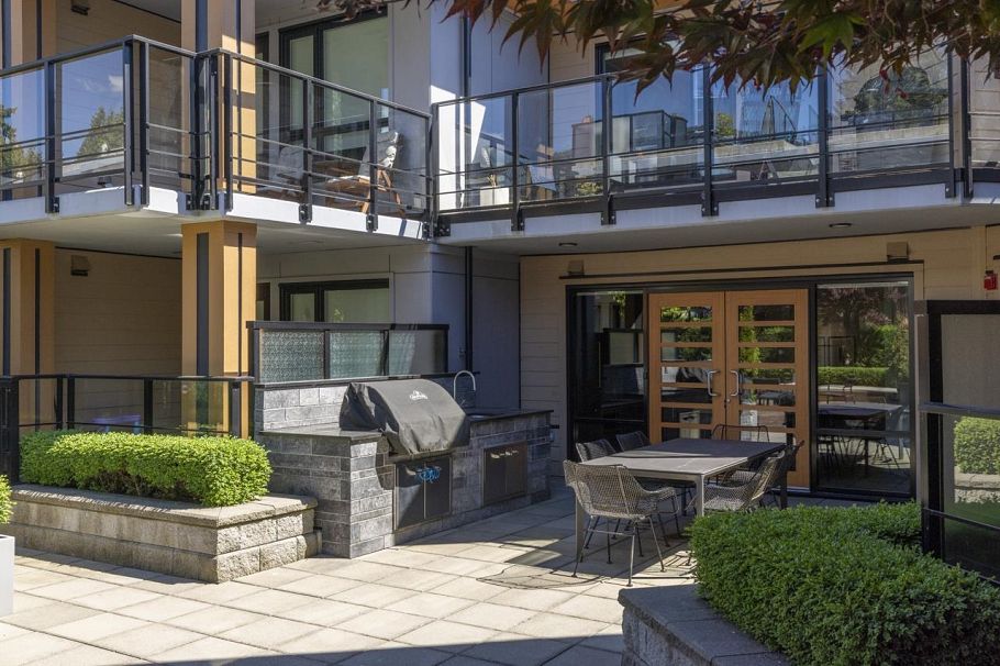 218 3220 Connaught Crescent North Vancouver, BC - 17
