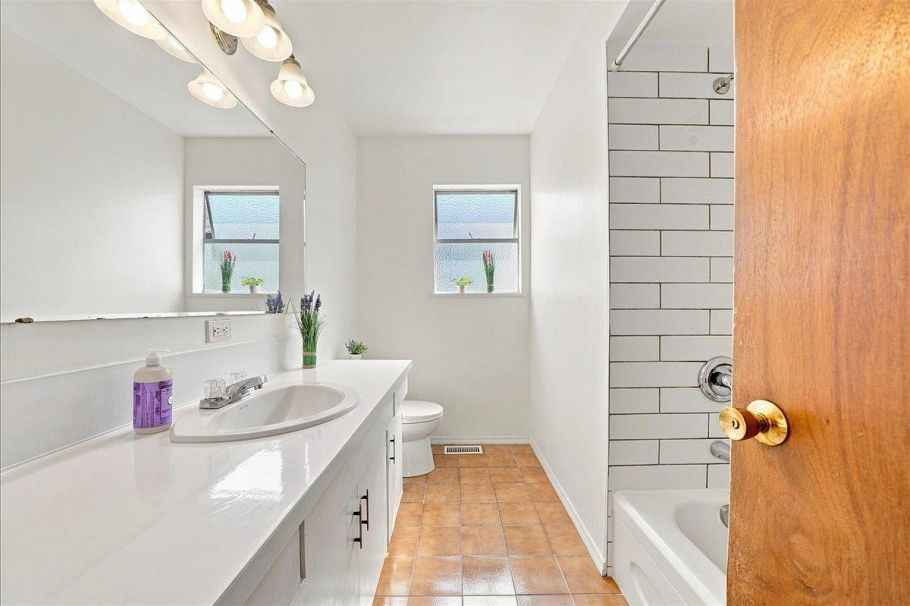 5884 Ormidale Street Vancouver, BC - 21