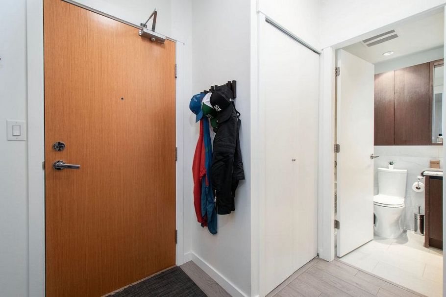 206 135 W 2nd Street North Vancouver, BC - 20