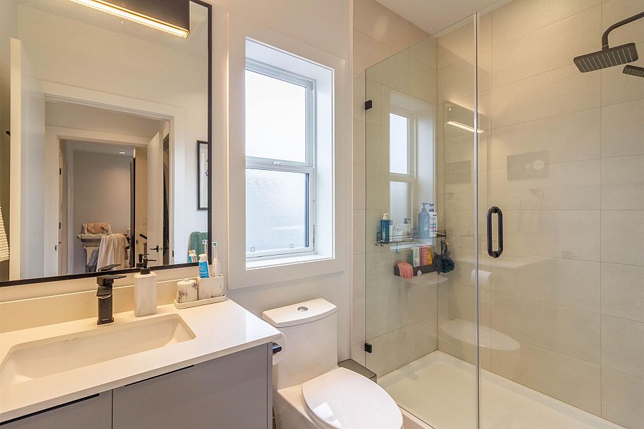 3063 Graveley Street Vancouver, BC - 28