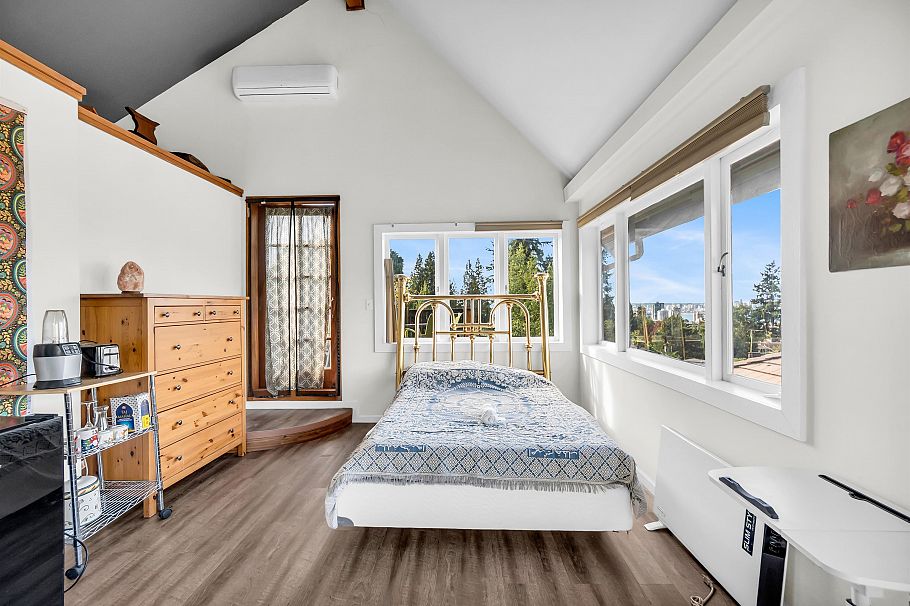319 E 27th Street North Vancouver, BC - 7