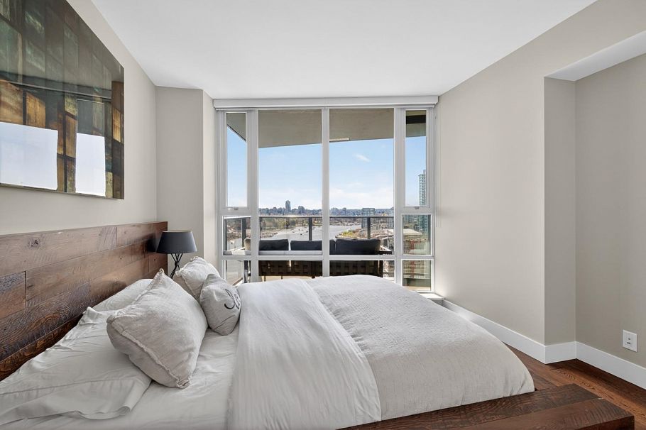 2503 8 Smithe Mews Vancouver, BC - 22