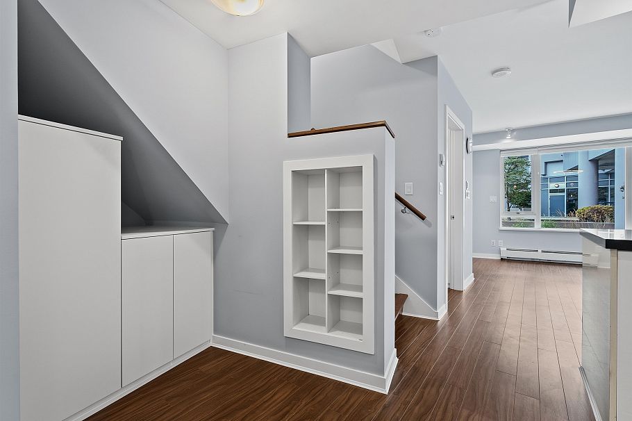 221 188 Keefer Place Vancouver, BC - 10